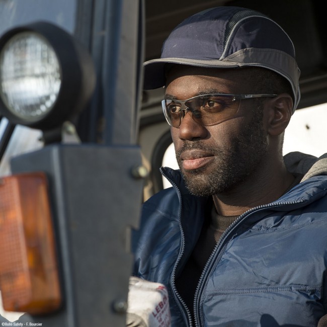 PSSSILI-C02-02.jpg BOLLÉ