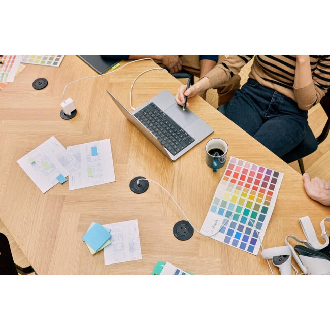 prise-encastree-incara-disq60-bureau-legrand-bricozor.jpeg LEGRAND