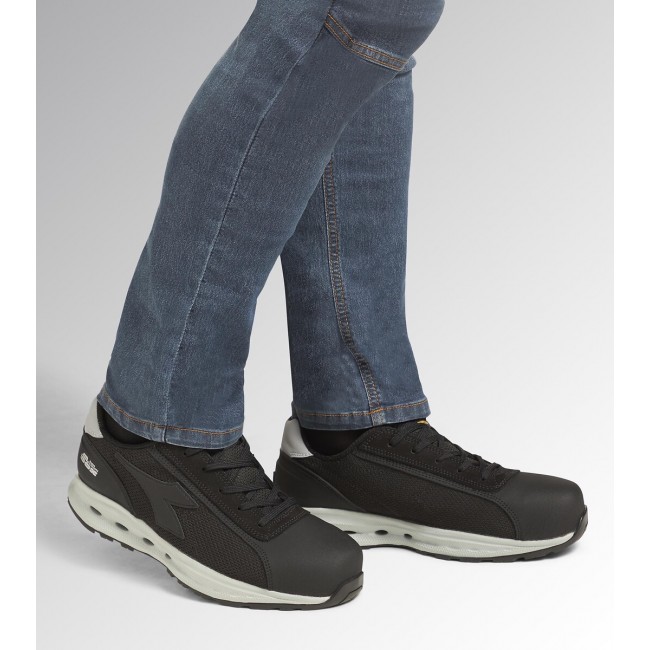 pm_11812_714_714717-o8m51vg2d6-whr.jpg Diadora Utility