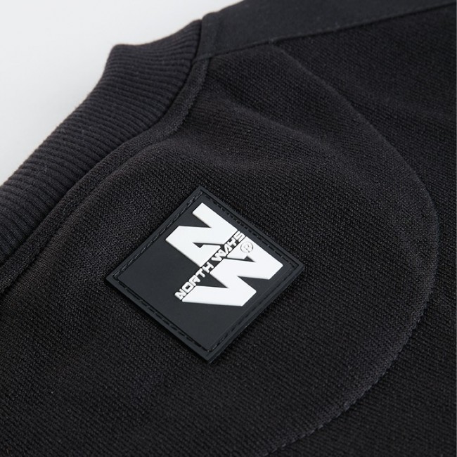 1220-leon-noir-4.jpg NORTH WAYS