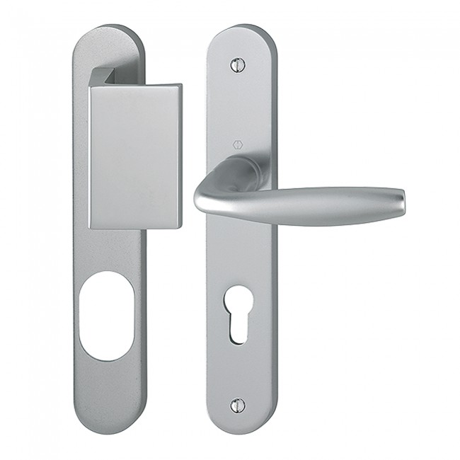 Ensemble-poignee-porte-plaque-paliere-ovale-cylindre-new-york-aspect-inox-hoppe.jpg HOPPE