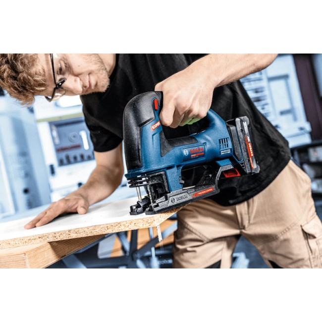 EXST18V-155-B_application_wide_02.jpg BOSCH