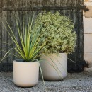 Pot rond Volcania'Up - beige calcaire - diamètre 50 cm - 67 litres - 13724 1.jpg EDA PLASTIQUES