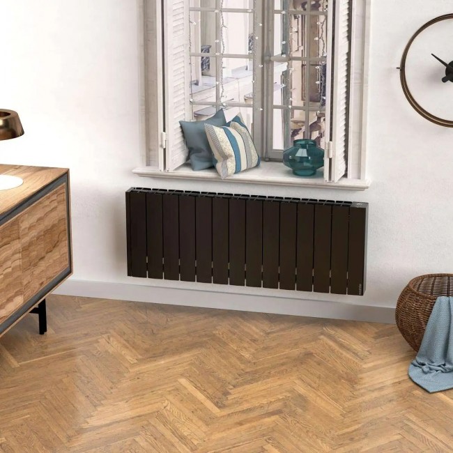 Belize_short_negro_13_entorno_salon.jpg ROINTE