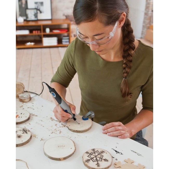 Dremel 2050 Stylo+ multifonction et 15 accessoires - F0132050SM utilisation 12.jpg DREMEL