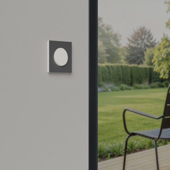 Lifestyle visual 14.01_Master 14_S910702_S920204_S989292_1500.jpg SCHNEIDER