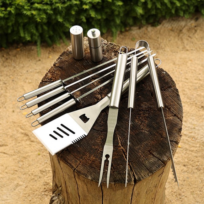 Valisette 9 outils inox - fourchette + pince + spatule + pics + sel & poivre 1.jpg COOK IN GARDEN