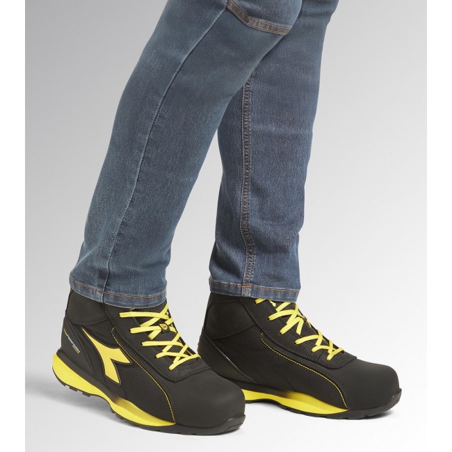 pm_11812_714_714729-l3dk6rxvn3-whr.jpg Diadora Utility