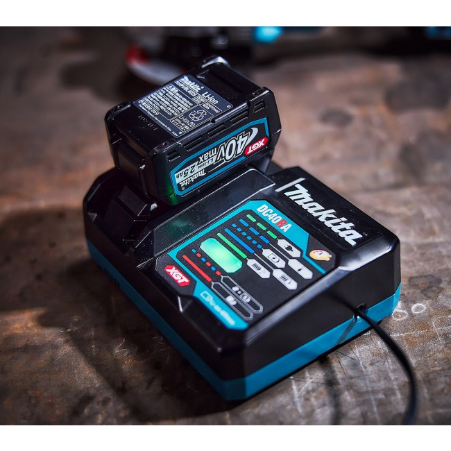 Pack Énergie XGT® 40V Max 4Ah (2 batteries + 1 chargeur) en coffret - Bricozor 4.jpg MAKITA