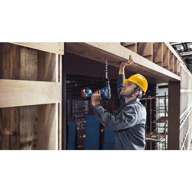 316105-GSR_18V-50_appl_light_installation_16_9_update (11).jpg BOSCH