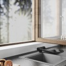 window-mitigeur-cuisine-avec-bec-pliable-noir-mat (3).jpg SCHÜTTE