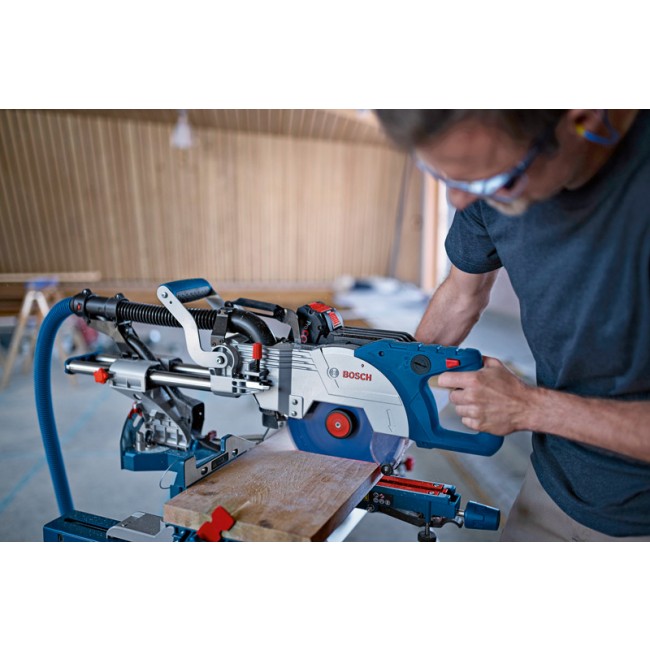 GCM_18V-216_DC_application_Laser-0012 (11).jpg BOSCH