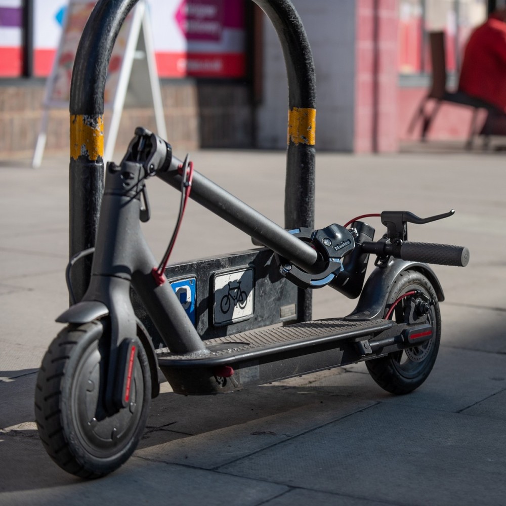 Antivol Trottinette électrique – Chaîne 92 Cm, Cadenas 8 Mm, Réglable, Silicone Anti-rayures, 1,5 Kg
