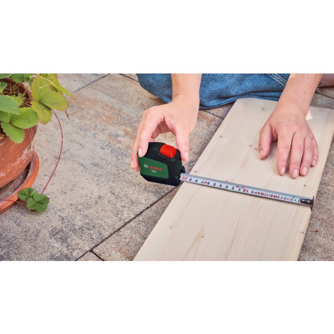 o403716v117 DIY_Hand_Tool_VARIOUS_Tape_Measure_3m_application_001_3200x1800px.jpg BOSCH
