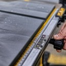 Scie à table 2000W - 250mm - DWE7492 - Bricozor 4.jpeg DEWALT