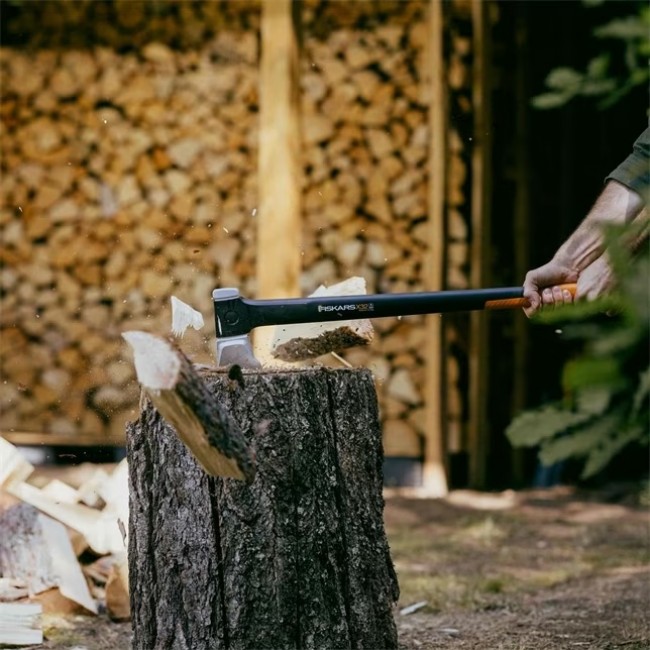 1069108_fiskarsemea_08_x32_splitting_axe.jpeg FISKARS