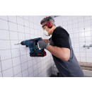 GBH_18V-34_CF_application_bohren_flaeche_44003 (9).jpg BOSCH