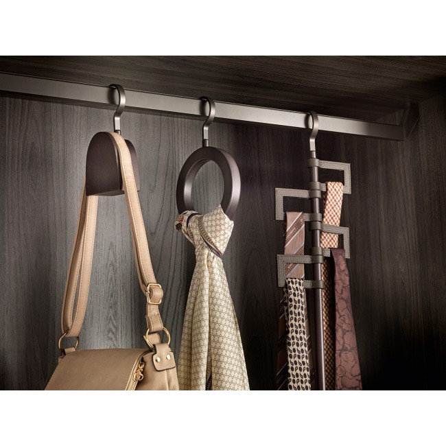 4676_n_salice-excessories-night-collection-wardrobe-accessories-hang-IMG-H-39.jpg SALICE