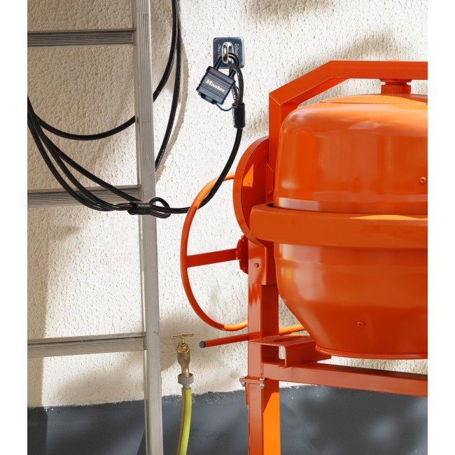 8271EURD_A_HR.jpg MASTER LOCK