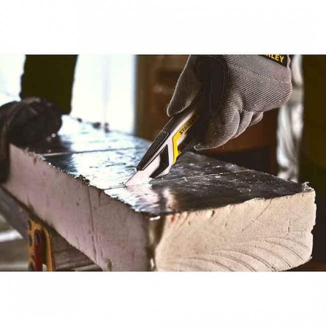 Cutter 18 mm avec molette crantée - Quick Snap Fatmax® - Bricozor 11 - Grande.jpeg STANLEY