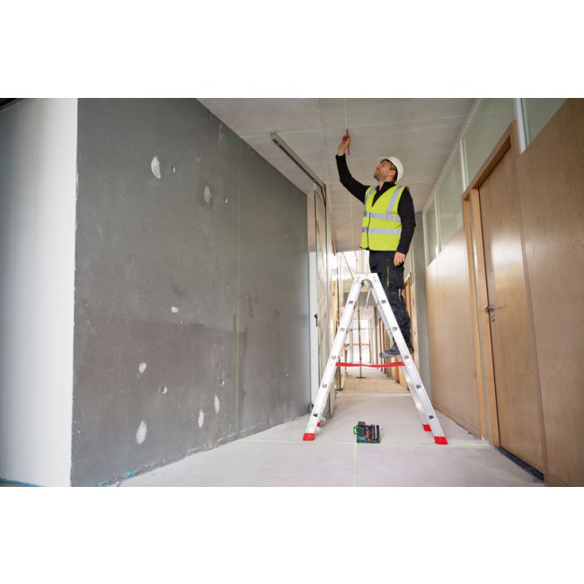 GLL_18V-120-33_CG_18V_Application_Plumb_Cross_Transfer_T3 (2).jpg BOSCH