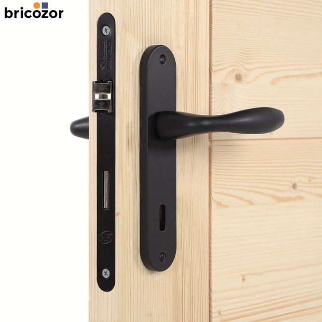 HOPPE_NEW_YORK_NOIR_MAT_15_00001.jpg HOPPE