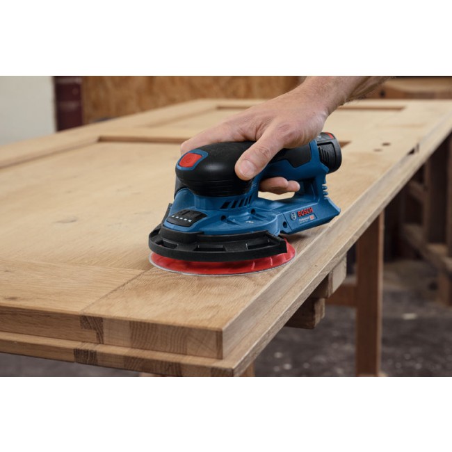 GEX_12V-150-3_Application_Wood_Closeup_02441 (7).jpg BOSCH