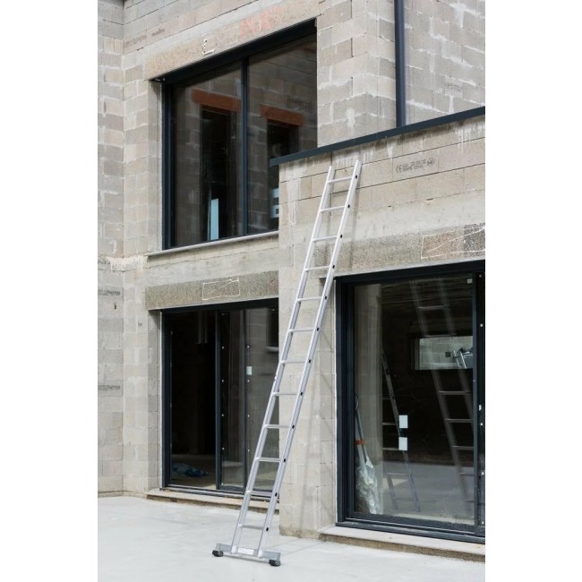 Échelle simple PRS 8 barreaux - hauteur 2,40 mètres.jpeg CENTAURE