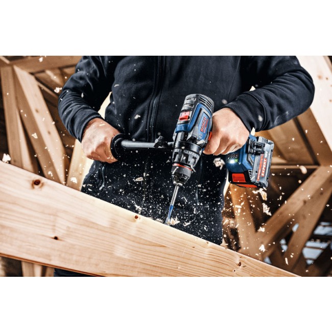 EXSR18V-150_Application_Drilling_Forstner_Drill_Close_2695_T2_Bluelook.jpg BOSCH