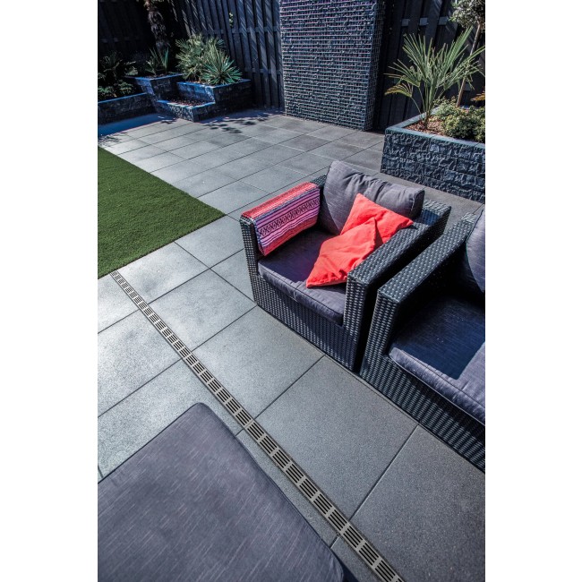 aco_slimline_fijne_afvoergoot_met_rooster-3.jpeg ACO