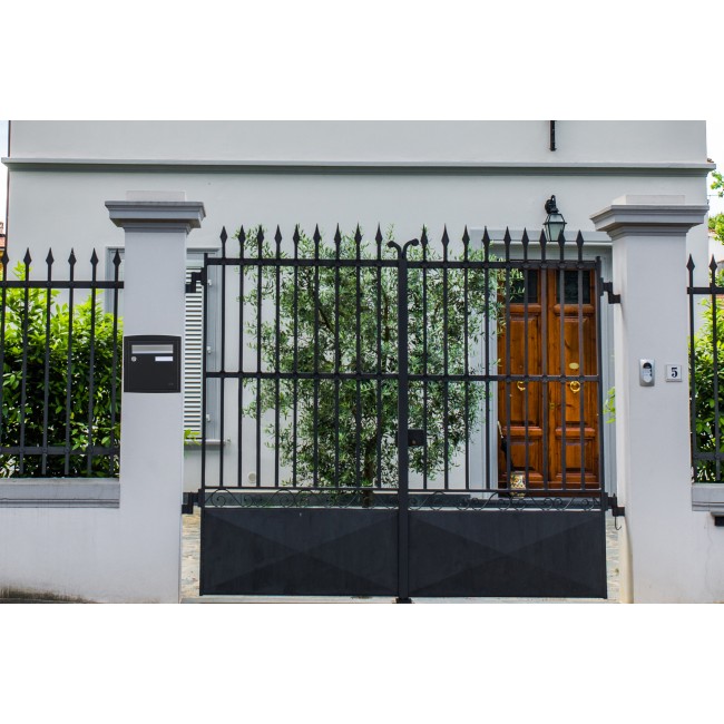 Mise_en_situation_Allure_avec_cadre_d_encastrement_anthracite.jpg RENZ