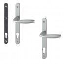 Ensemble-plaques-etroitre-poignees-porte-NewYork-Hoppe-92-aspect-inox.jpg HOPPE