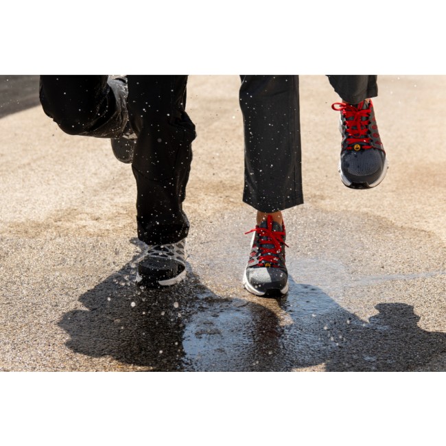 FusionFlexweaveSafety.IB1070S1P.IB1072S1P.Lifestyle.jpg Reebok