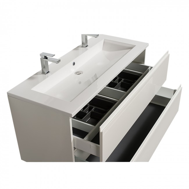 2 - AdŠle suspendu blanc 120 int‚rieur.jpg 