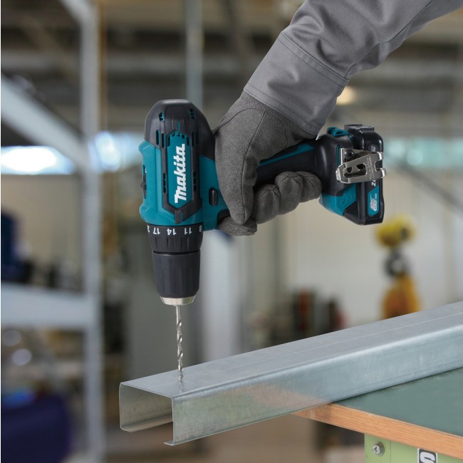 Perceuse visseuse sans fil CXT® 12V Li-Ion (2 x 2 Ah) - DF333DWAE - Bricozor 12.jpg MAKITA