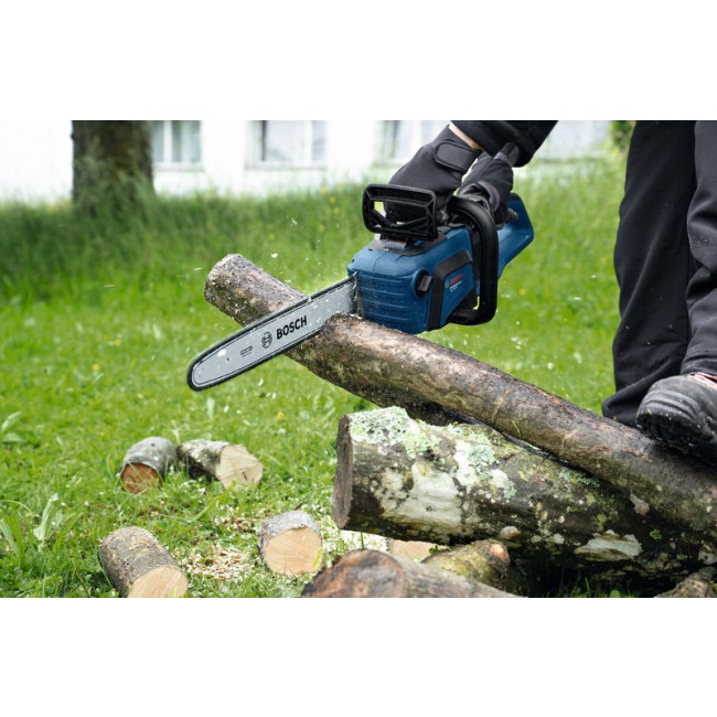 gke_18v-40_application_outdoor_log_ground_close_up_00180_t8_HH.jpg BOSCH
