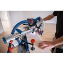 o411718v117_GCM_18V_216_D_application_cutting_wood_battery_pack_miter014.jpeg BOSCH