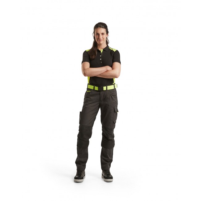 339010509933_FRONT.jpg BLAKLADER