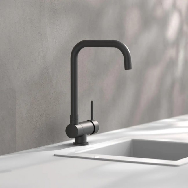 window-mitigeur-cuisine-avec-bec-pliable-noir-mat (4).jpg SCHÜTTE