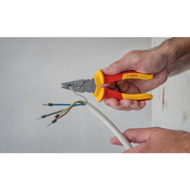 VDE_Handtools_Crimping_Plier_180mm_Application_040_T3.jpg BOSCH