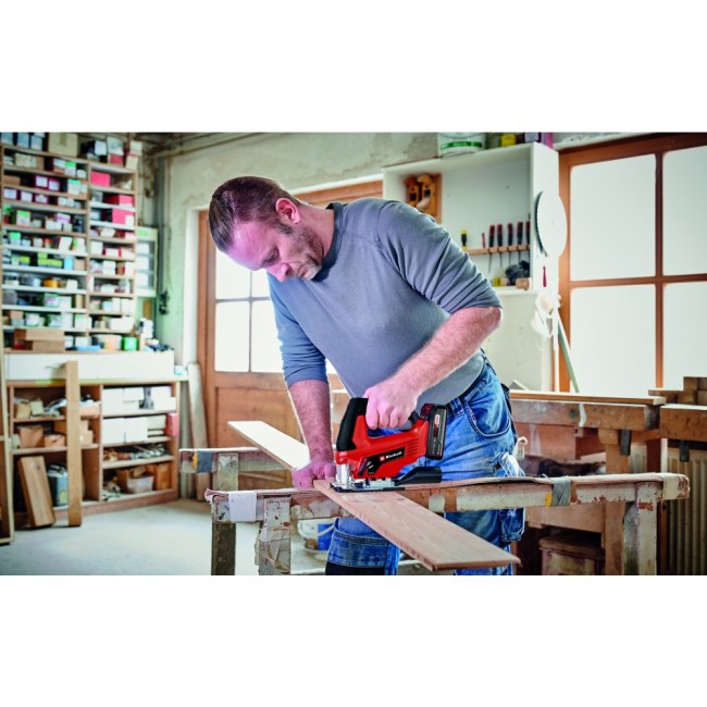 scie-sauteuse-pendulaire-sans-fil-tc-js-18-li-solo-einhell-square-1000x1000.jpg EINHELL