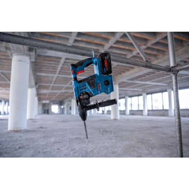 o405959v117_GBH_18V-28_CF_application_Detail05.jpg BOSCH