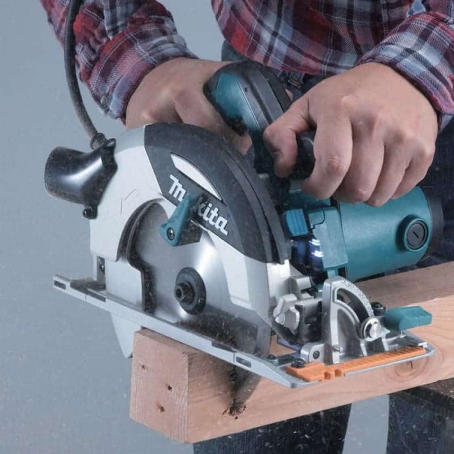 scie-circulaire-o190-mm-1400w-makita-hs7101j (1).jpg MAKITA