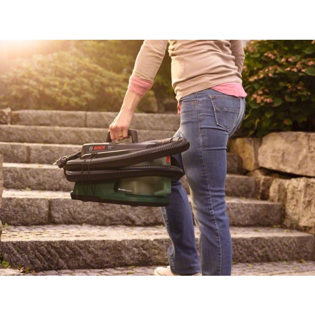 aspirateur_poussieres_bosch_easyvac3fr_use_3.jpg BOSCH