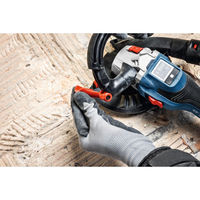 GBR_18V-15_S_Application_Grinding_Detail_66461_T1.jpg BOSCH