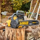 Tronçonneuse élagueuse 30 cm - XR 18V – 5Ah – DCM565P1-QW 2.jpeg DEWALT