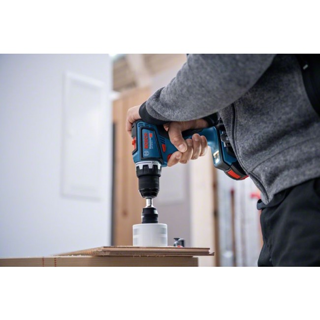 GSR_18V-90_C_application_Holesaw_Laminat76 (6).jpg BOSCH