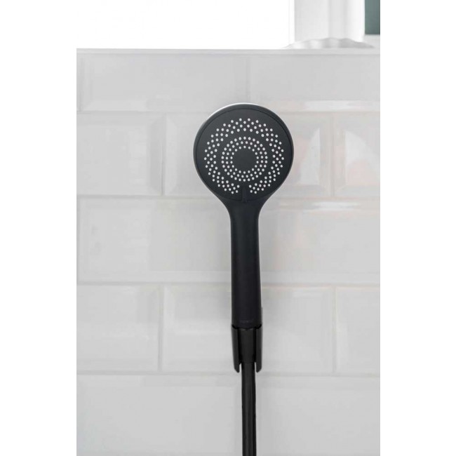 douchette-a-main-noire-mat-3-jets-diametre-110-mm-water-saving-ambiance-wenko-bricozor.jpeg WENKO