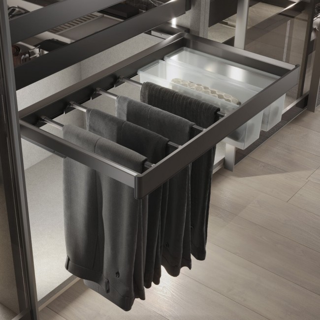 FM7656BI60464_7138152_SZ6.jpg EMUCA