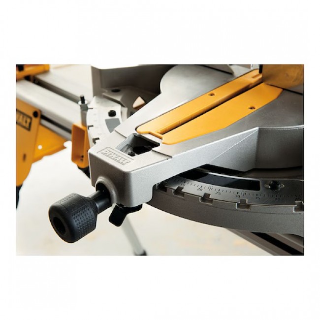 D27113_F4.jpeg DEWALT